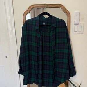GAP Dark Green and Black Checkered Plaid Flannel